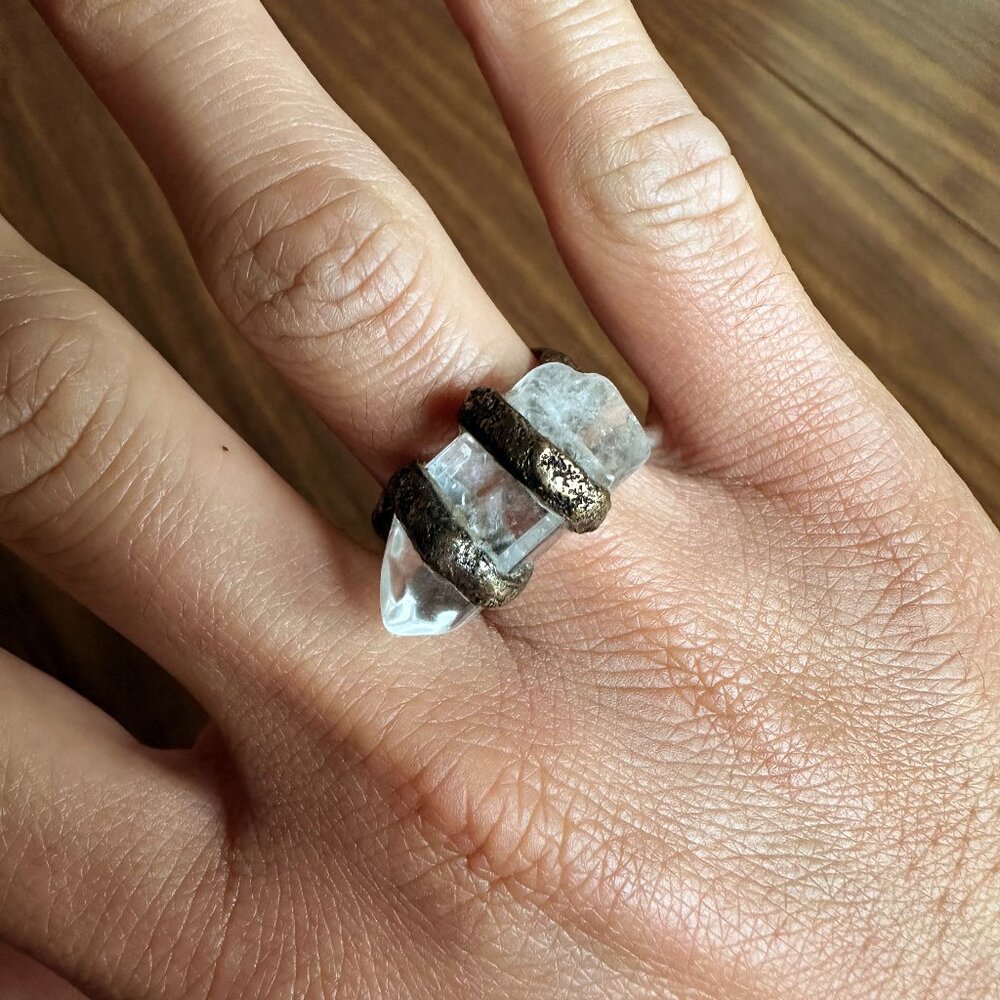 Lou Zeldis Antique Texture Crystal Ring